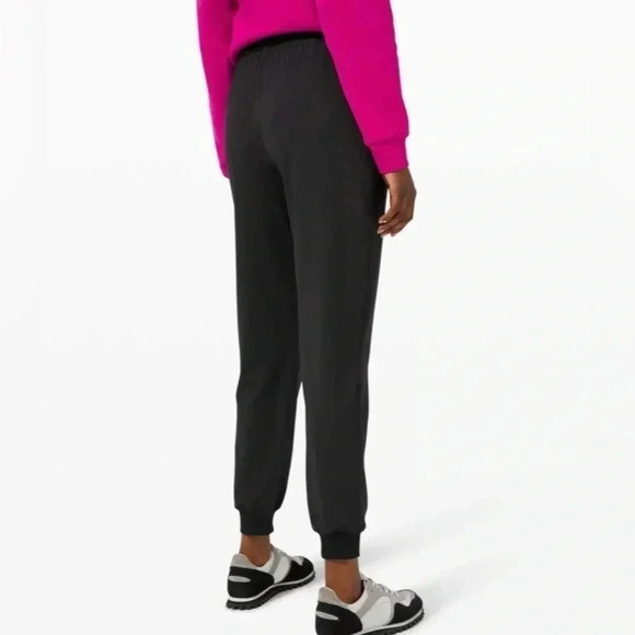 Lululemon Keep Moving Black Jogger High-Rise Athletic Pant Size 2 - Picture 3 of 11